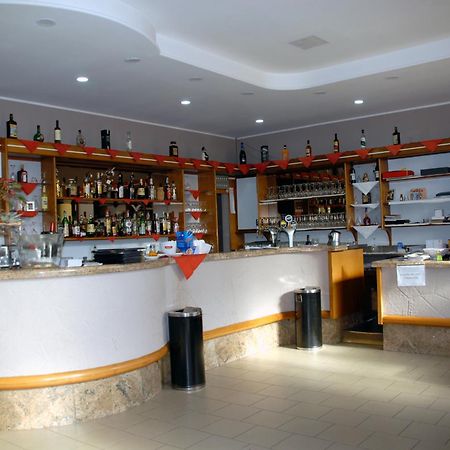 卡利普索马戈Il餐厅酒店 罗本切图坎因多诺 外观 照片